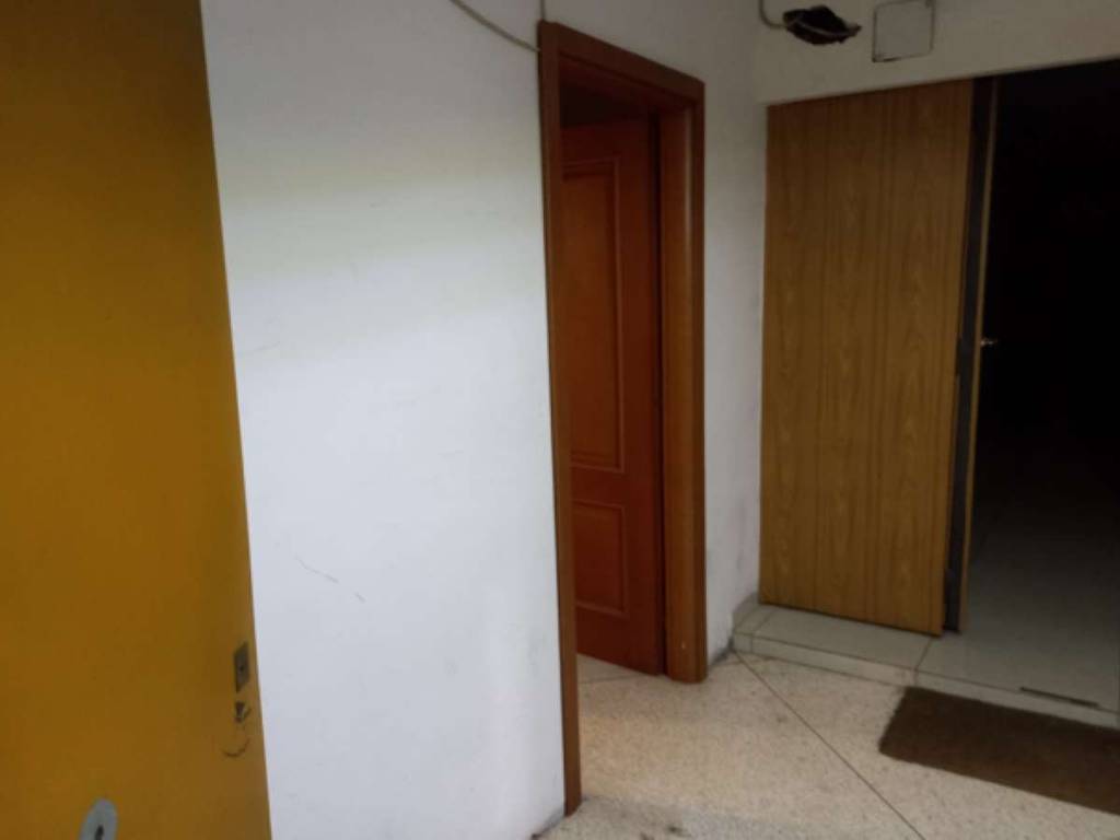 ufficio in vendita a Napoli in zona Stella