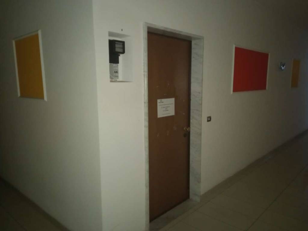 ufficio in vendita a Napoli in zona Stella