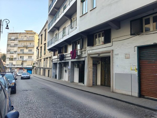 negozio in vendita a Napoli in zona Arenella