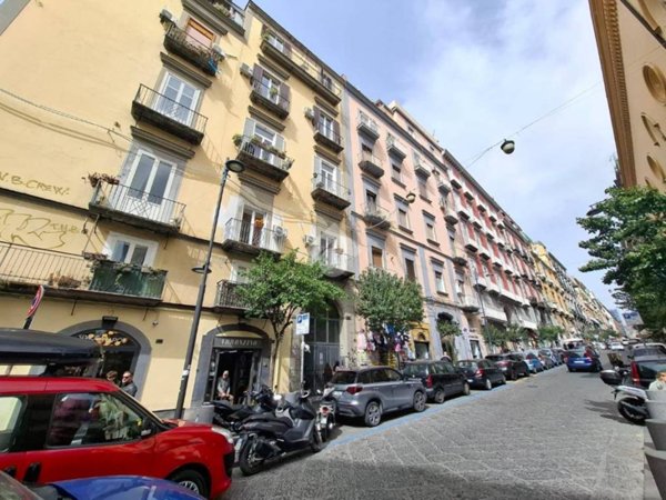 appartamento in vendita a Napoli in zona Pendino / San Giuseppe