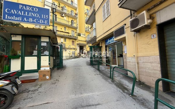appartamento in vendita a Napoli in zona Arenella