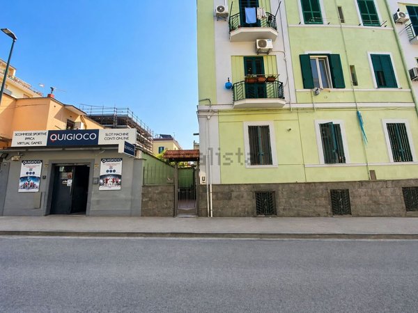 appartamento in vendita a Napoli in zona Bagnoli