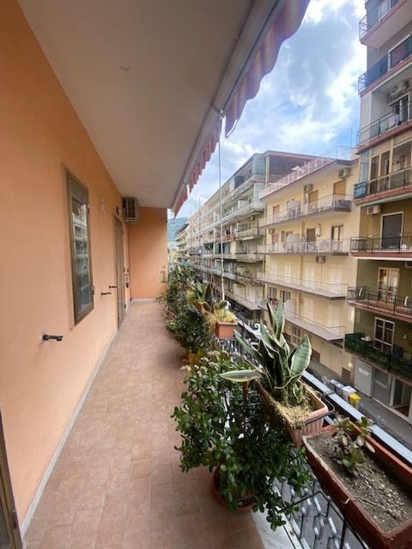 appartamento in vendita a Napoli in zona Pianura