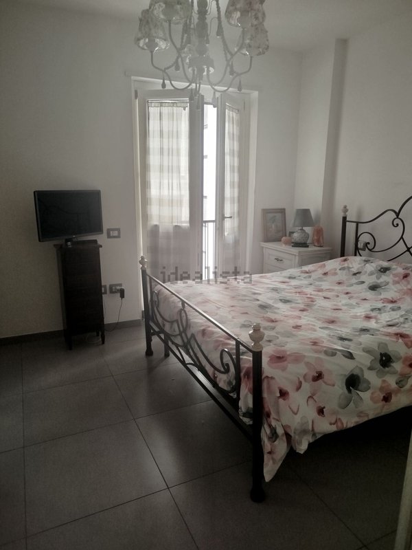 appartamento in vendita a Napoli in zona San Carlo all'Arena