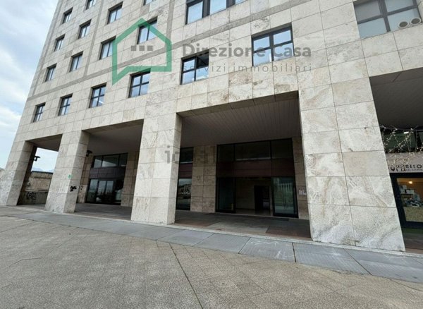 ufficio in vendita a Napoli in zona Zona Industriale-Ferrovia