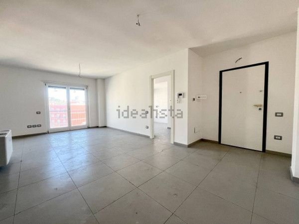 appartamento in vendita a Napoli in zona San Carlo all'Arena