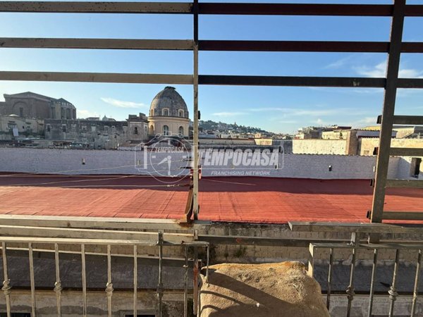 appartamento in vendita a Napoli in zona San Lorenzo