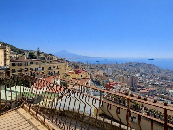 appartamento in vendita a Napoli in zona Vomero