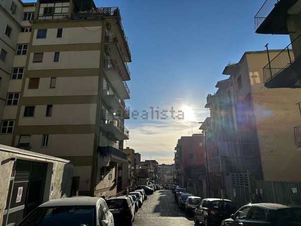 appartamento in vendita a Napoli in zona Fuorigrotta
