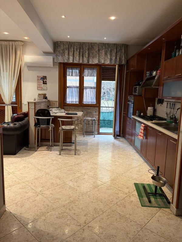 appartamento in vendita a Napoli in zona Arenella