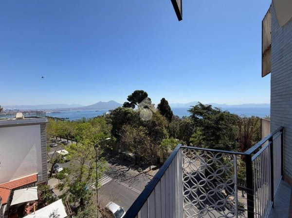 appartamento in vendita a Napoli in zona Posillipo