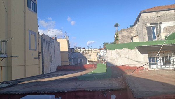 appartamento in vendita a Napoli in zona San Ferdinando