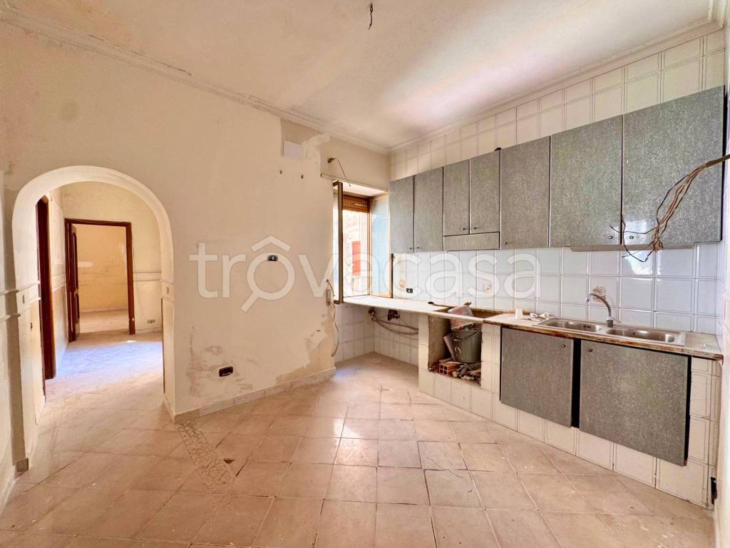 appartamento in vendita a Napoli in zona Stella