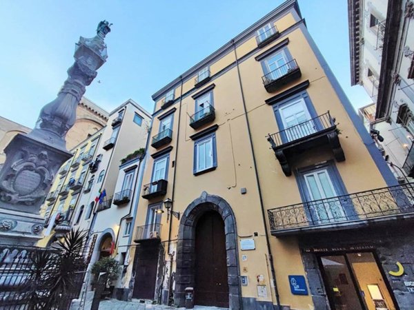 appartamento in vendita a Napoli in zona Centro Antico