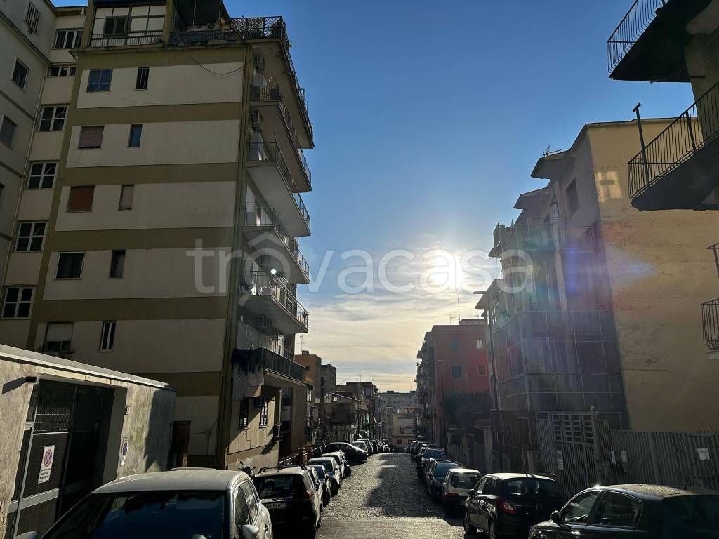 appartamento in vendita a Napoli in zona Fuorigrotta