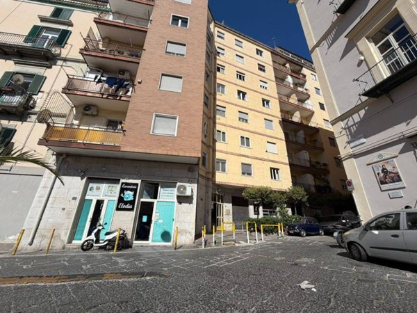 locale commerciale in vendita a Napoli