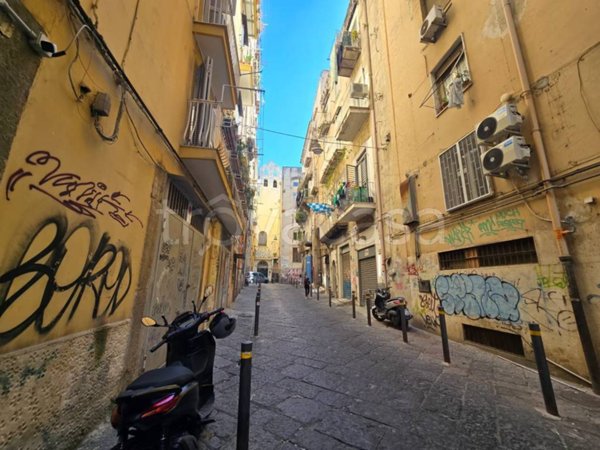 locale commerciale in vendita a Napoli