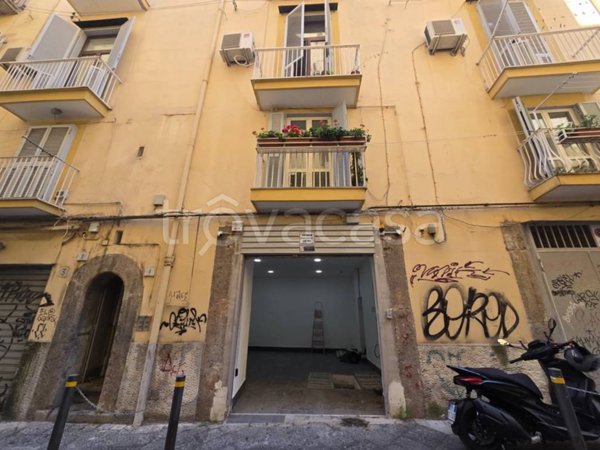 locale commerciale in vendita a Napoli