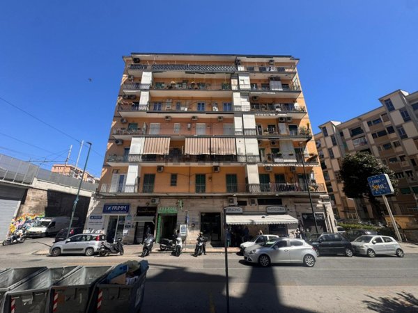appartamento in vendita a Napoli in zona Fuorigrotta
