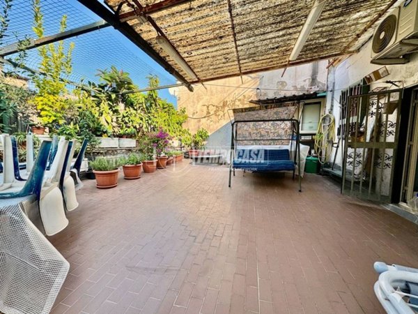 appartamento in vendita a Napoli in zona Stella