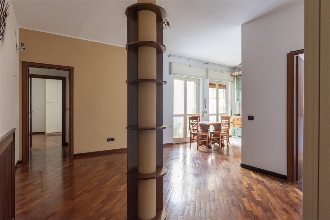 appartamento in vendita a Napoli in zona Mercato