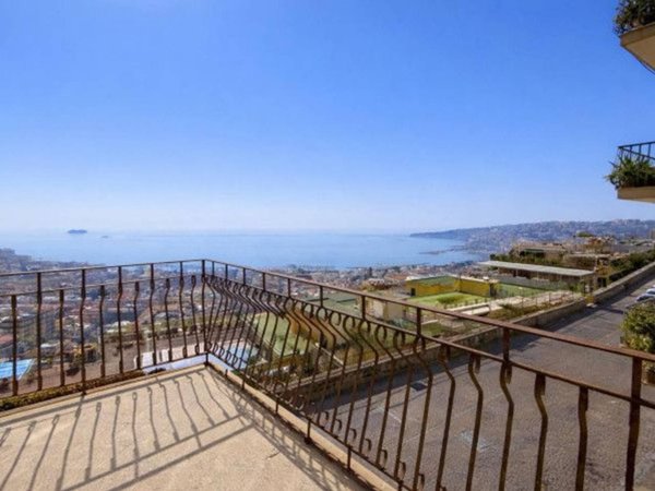 appartamento in vendita a Napoli in zona Vomero