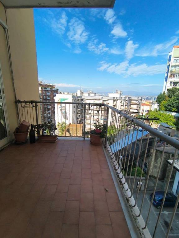 appartamento in vendita a Napoli in zona Arenella