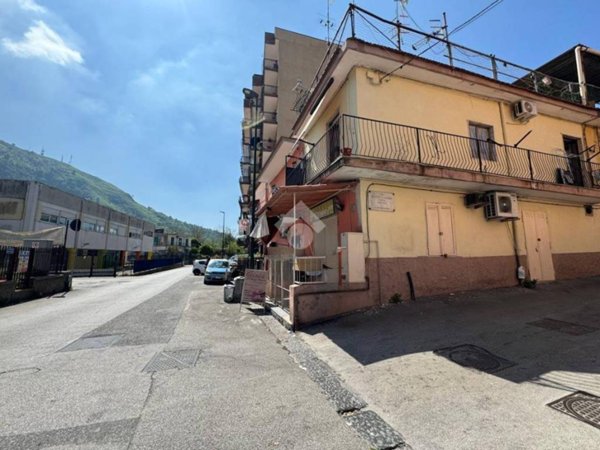 appartamento in vendita a Napoli in zona Pianura