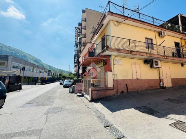 appartamento in vendita a Napoli in zona Pianura