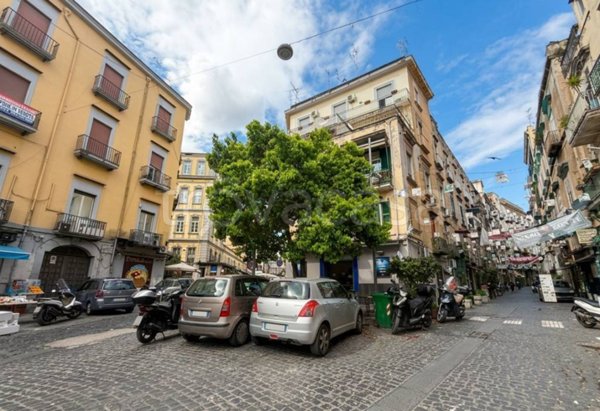 appartamento in vendita a Napoli in zona Stella