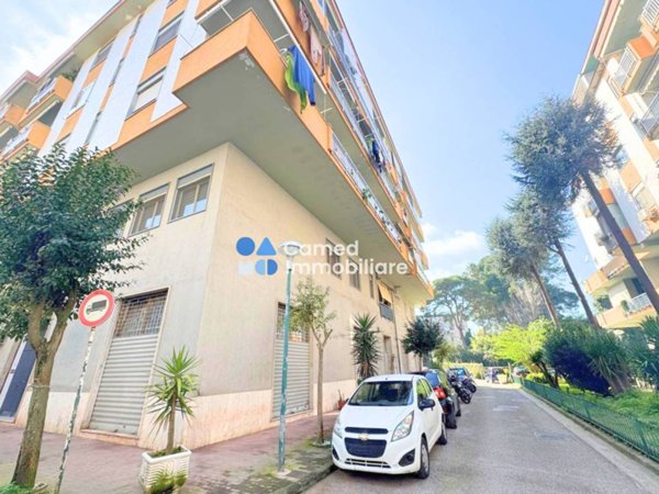 negozio in vendita a Napoli in zona Chiaiano