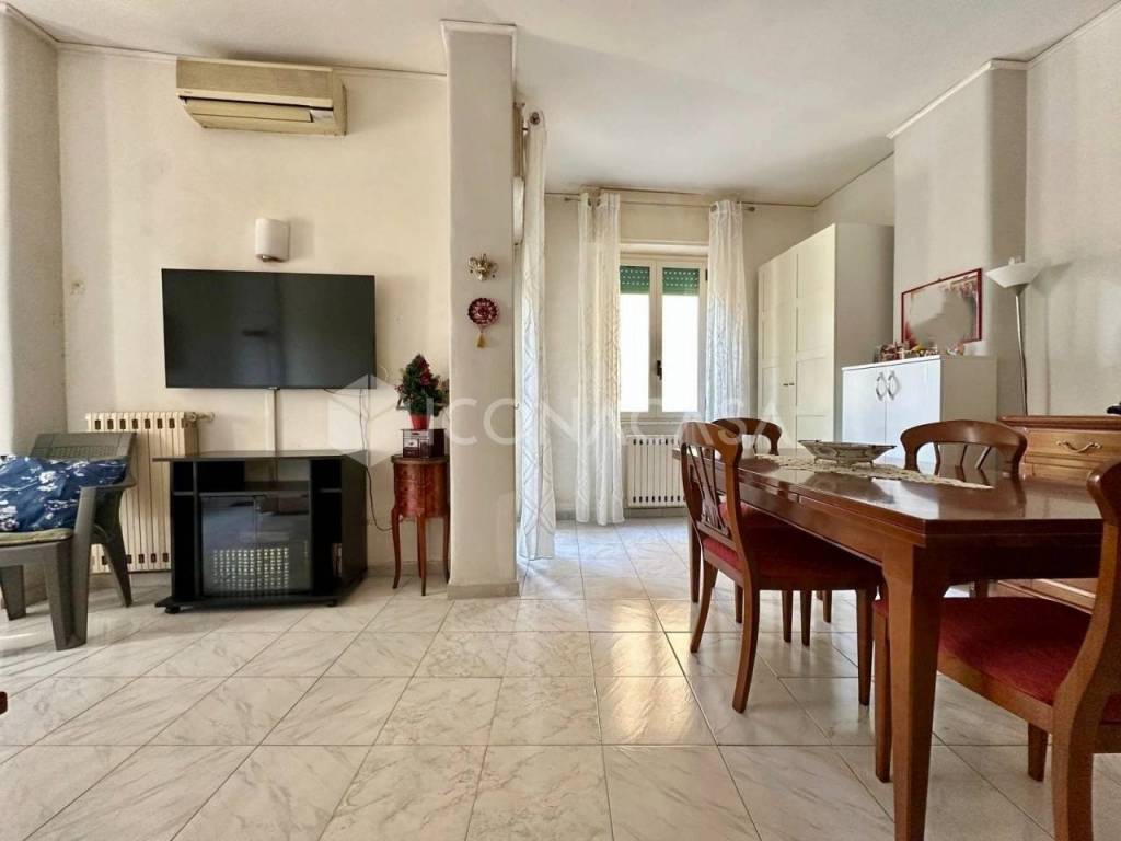 appartamento in vendita a Napoli in zona Arenella