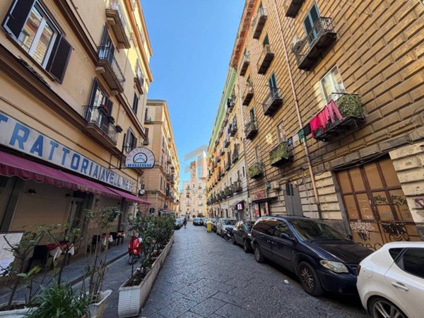 appartamento in vendita a Napoli in zona Pendino / San Giuseppe