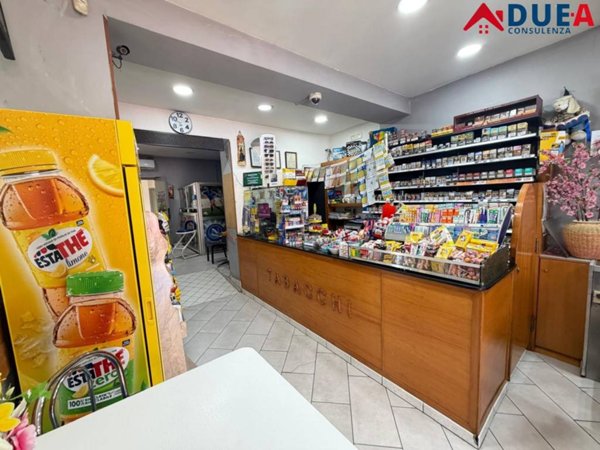 negozio in vendita a Napoli in zona Chiaiano