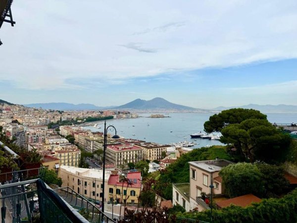 appartamento in vendita a Napoli in zona Posillipo