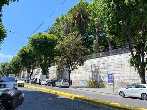 appartamento in vendita a Napoli in zona San Carlo all'Arena