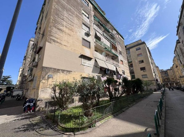 appartamento in vendita a Napoli in zona Secondigliano