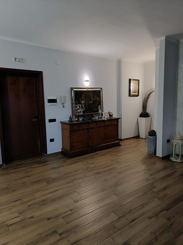 appartamento in vendita a Napoli in zona Pianura