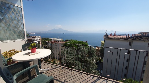 appartamento in vendita a Napoli in zona Posillipo