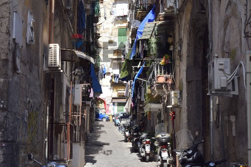 appartamento in vendita a Napoli in zona Stella