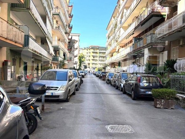 appartamento in vendita a Napoli in zona Pianura