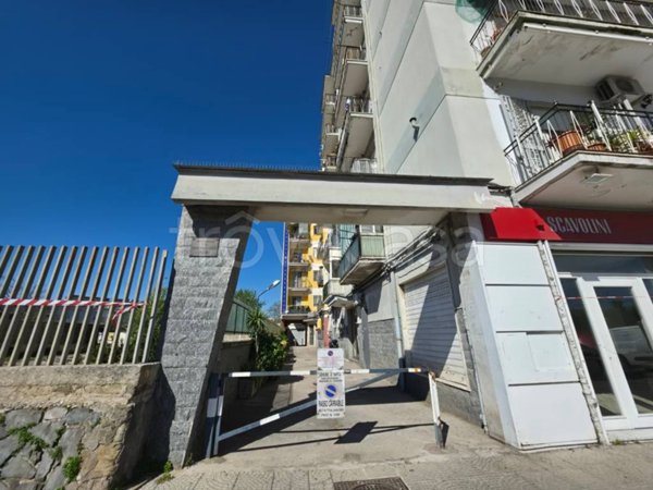 appartamento in vendita a Napoli in zona Piscinola