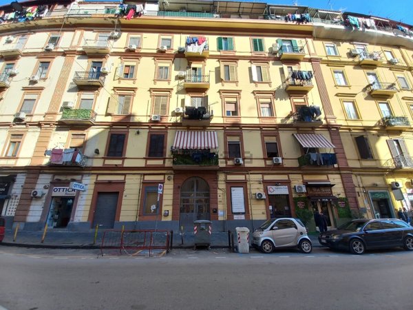 appartamento in vendita a Napoli in zona Vicaria