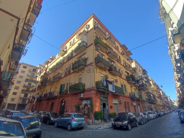 appartamento in vendita a Napoli in zona San Lorenzo