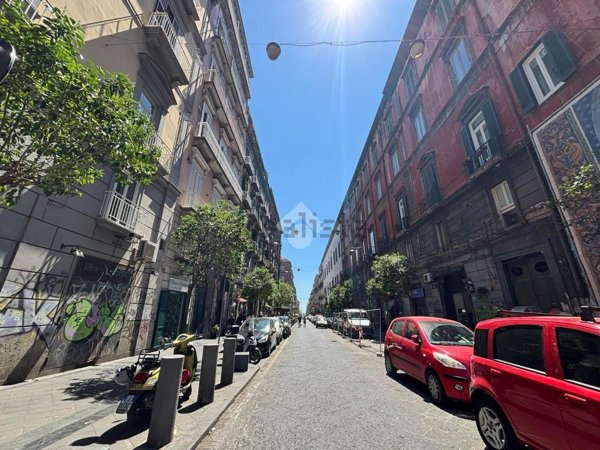 appartamento in vendita a Napoli in zona San Lorenzo