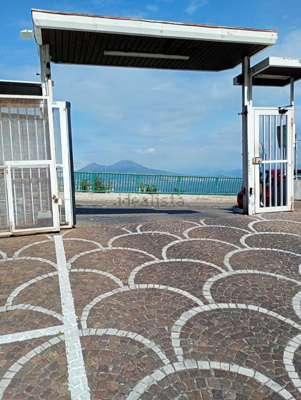 appartamento in vendita a Napoli in zona Posillipo