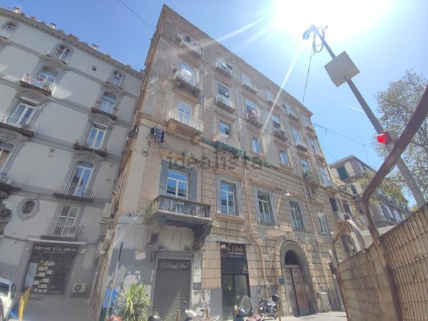 appartamento in vendita a Napoli in zona Pendino / San Giuseppe