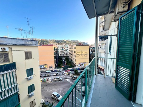 appartamento in vendita a Napoli in zona Fuorigrotta