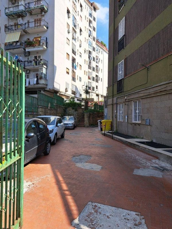 appartamento in vendita a Napoli in zona Arenella