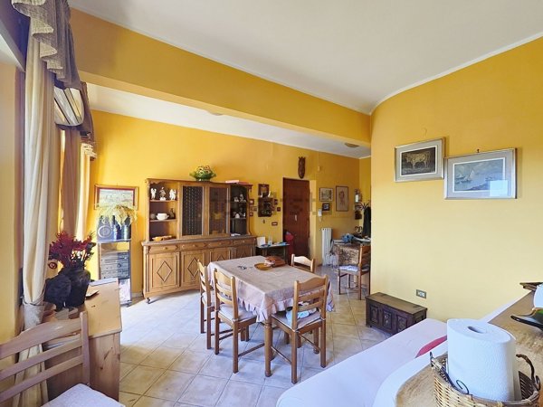 appartamento in vendita a Napoli in zona Arenella